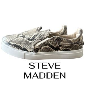 STEVE MADDEN Snakeskin Flats | Women’s 7 | Slip On